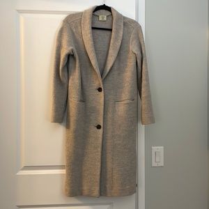 Mid-length sweater jacket